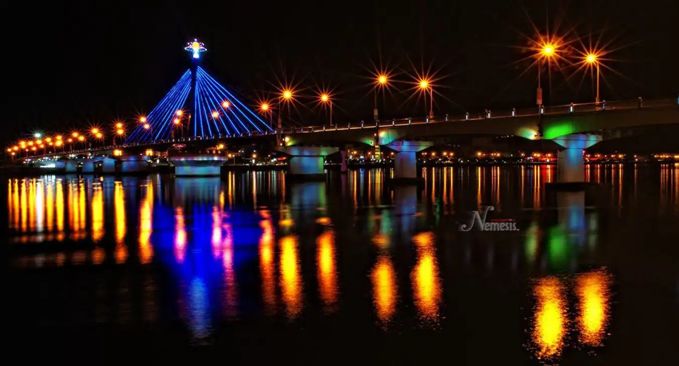 Cầu Sông Hàn là địa điểm trải nghiệm du lịch tại Đà Nẵng không thể bỏ qua
